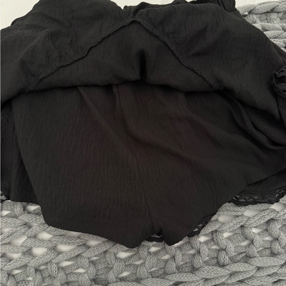 Bundle of 2 High-Quality Skorts (Black & White Lace) – EUC - Picture 4 of 6